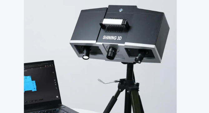 Optical comparator